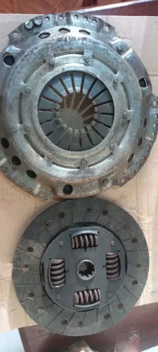 Vendo kit de embreagem e platô 240mm, 10 estrias da S10 e Mahindra.