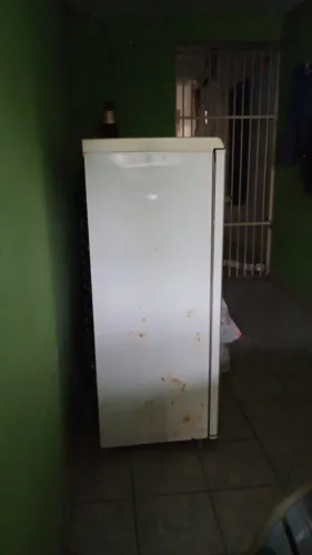 VENDO GELADEIRA ELETROLUX 280 LITROS