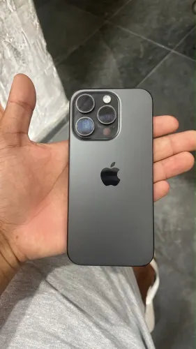 iPhone 15 funcionando perfeitamente, tudo perfeito, só pegar e usar