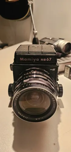 Câmera Analógica Médio Formato Mamiya RB67 back 645