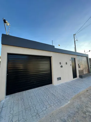 CASA EM RUA PÚBLICA NA ARUANA [33279]