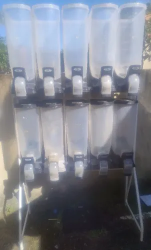 Dispenser de ração 