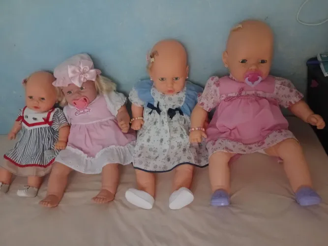 Vendo lote de bonecas