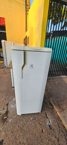 geladeira Electrolux RE31 degelo prático ENTREGA GRÁTIS