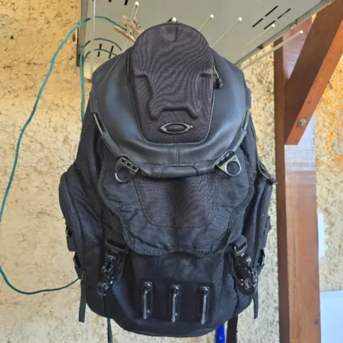 Mochila Oakley Bathroom Sink RC Cor Blackout 21L