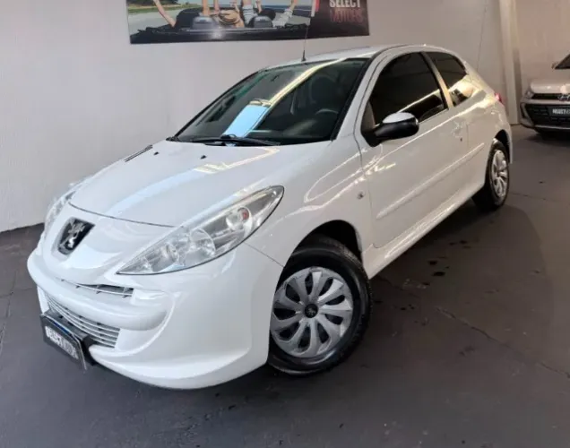 Peugeot 207 XR 1.4 Flex 8V 3P 2013