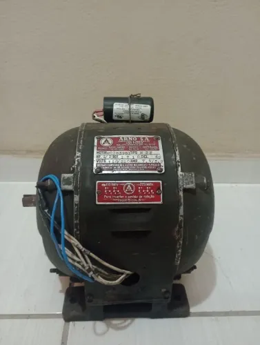 Motor monofásico 110/220 volts ,HP 1,2 rotação 171 cico 60
