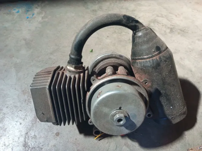 Motor de mobilete completo