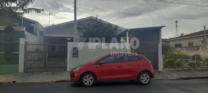 Venda de Casas / Padrão na cidade de São Carlos