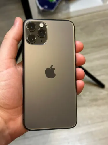 Iphone 11 Pro 64GB - Câmera Tripla, Compacto e Poderoso Única dona, Comprei um iphone 17.