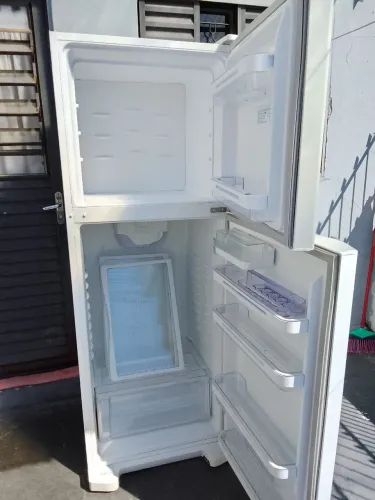 Vende-se geladeira 450lt
