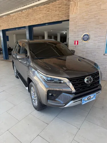 Toyota Hilux SW4 SRX 4X4 2.8 TDI 16V Dies. Aut. 2023