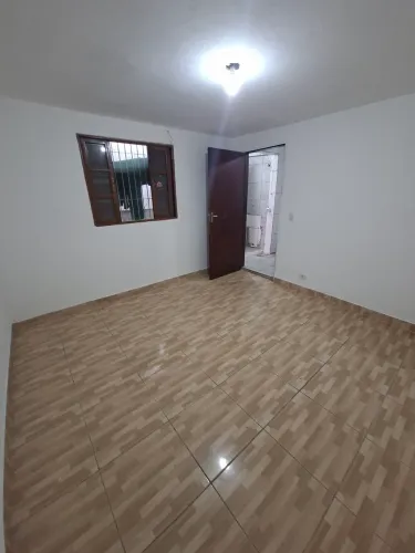 Jardim Ângela 8- casa 02 comodos fundos