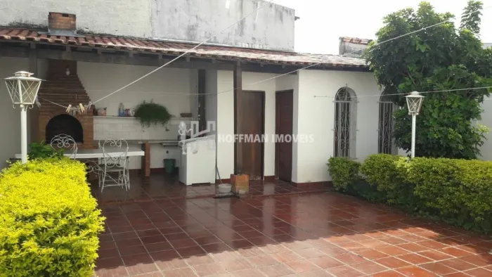 Sobrado para locação com edícula nos fundos, 03 dormitórios e 02 vagas de garagem, Osvaldo