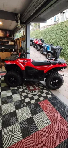 Quadriciclo cforce 520l