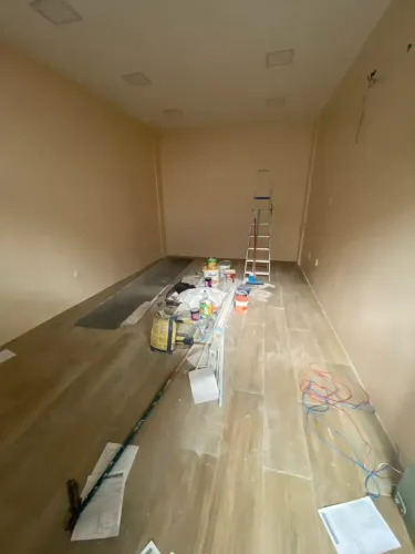 Sala comercial 21mt2 no começo da João Davino