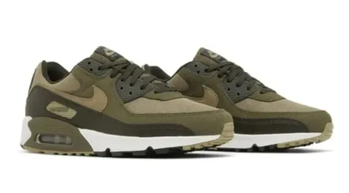 AIRMAX 90 VERDE OLIVA USADO