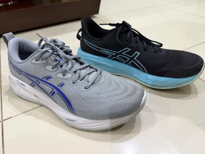 2 Tênis ASICS GEL-Cumulus 26 e 27 - menos de 50 km de uso