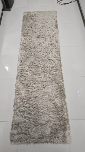 Passadeira marca Shaggy 2,70m × 0, 70 m<br>Medindo 2,70m X 0,70m<br>Da marca Shaggy