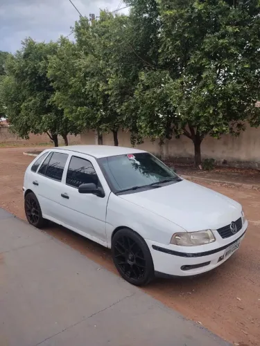 Vende-Se Rodão Aro 18 Pneus novos