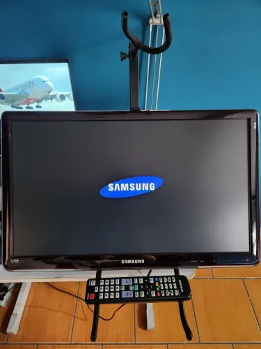 Monitor / TV Samsung SyncMasterTA350 24" FHD - SEM BASE DE SUSTENTAÇÃO