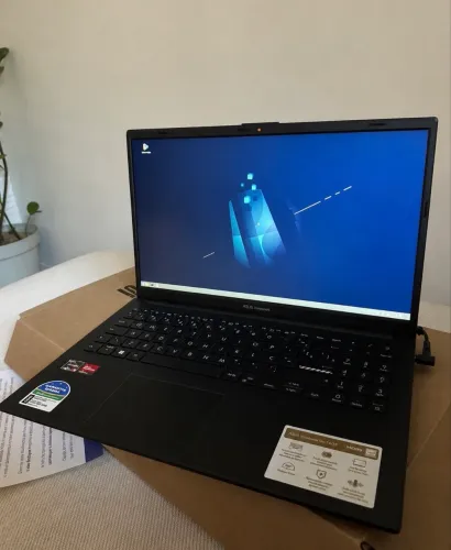 Notebook ASUS VivoBook Go 15 AMD Ryzen 5 7520U 8GB 512GB SSD KeepOS Tela 15,6