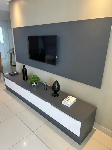 Vendo Rack e Painel televisão.