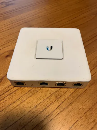 Ubiquiti Unifi USG