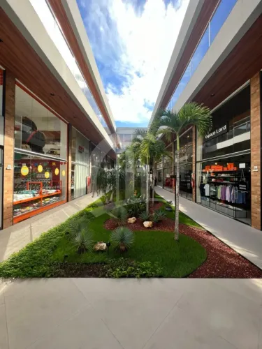 Loja Comercial Sofisticada de 112,98m² no L?Avenuee Mall ? Garcia