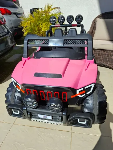 Carro Elétrico Quadriciclo Jipe 4x4 infantil p/ 2 crianças
