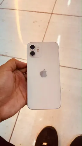 iPhone 12 Branco, 128gb de memória sem detalhes