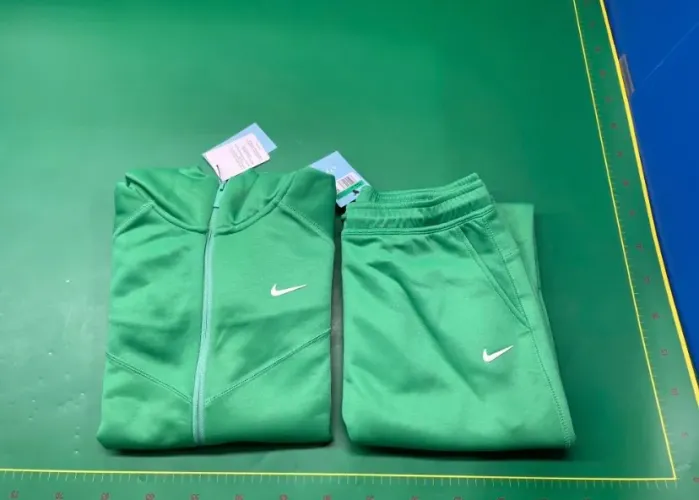 Conjunto nocta tech fleece