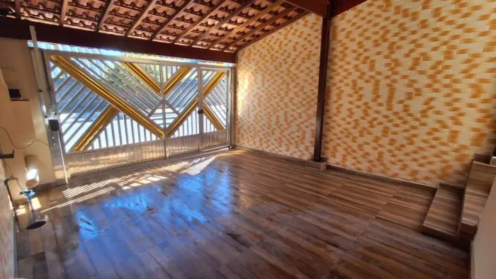 Casa à venda - Jardim Violeta - Poá/SP