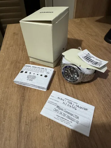 Casio MDV-10D-1A2VDF ?Baby Duro Batman? Novo