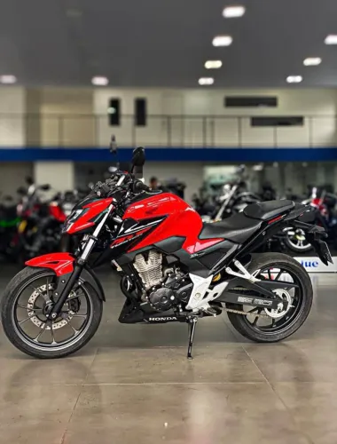 CB 300f 2024