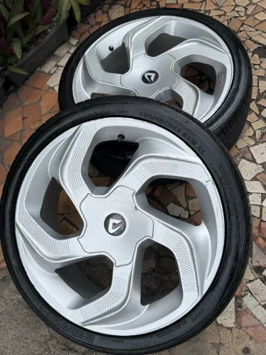Rodas 17 Volcano