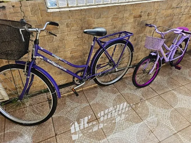 Bicicleta Monark com cesta