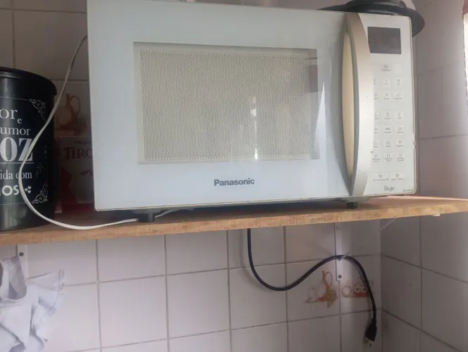 Fogão! armário! Forno! Micro-ondas.