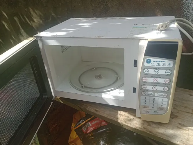 Forno microondas eletrolux