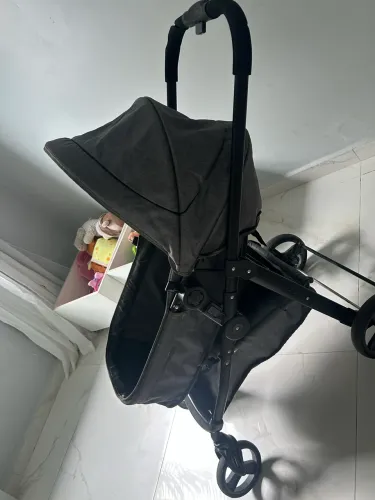 Vendo carrinho de bebê marca Galzerano