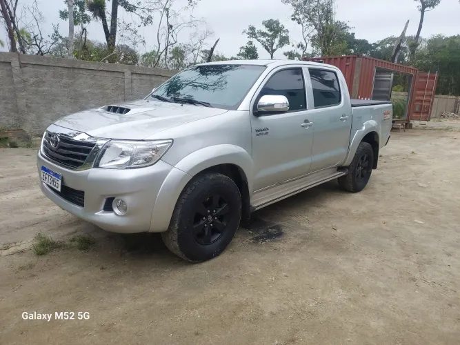 Toyota Hilux CD SRV D4-d 4X4 3.0 TDI Diesel AUT 2013