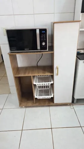COMBO: Micro-ondas Samsung 28L Grill + Estante com 2 Cestos Fruteira Corredizos - R$350