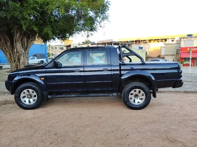 Mitsubishi L200 GLS 2.5 4X4 CD Diesel 2005