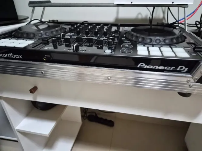Controladora Pioneer DDJ-1000