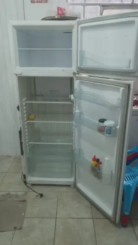 Geladeira funcionando tudo