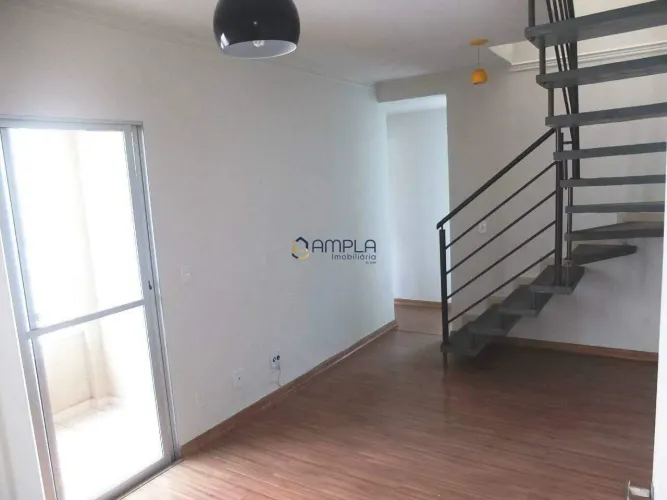 Cobertura incrível, espaçosa e pronta para morar!