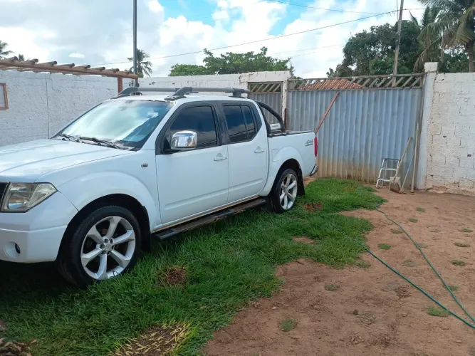 Nissan Frontier LE CD 4X4 2.5 TB Diesel Mec. 2009