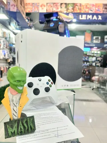 Xbox Series S Novíssimo + 1 ano de Garantia - Loja Fisica