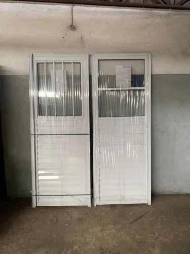 OFERTA LIMITADA - PORTAS DE ALUMÍNIO BRANCAA PARTIR DE R$589,00