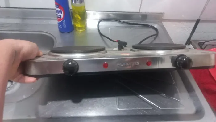 Fogão elétrico de 2 bocas em perfeito estado